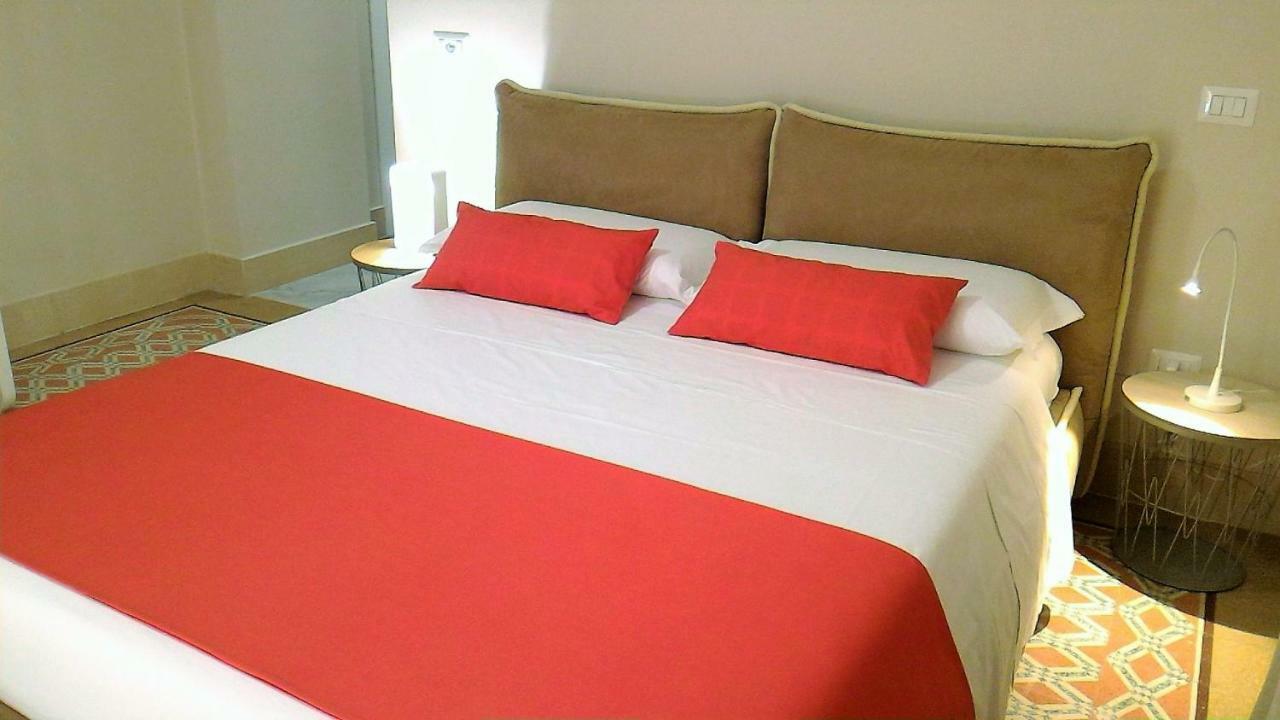 Casa Isabela Luxury Rooms Melfi Exterior photo