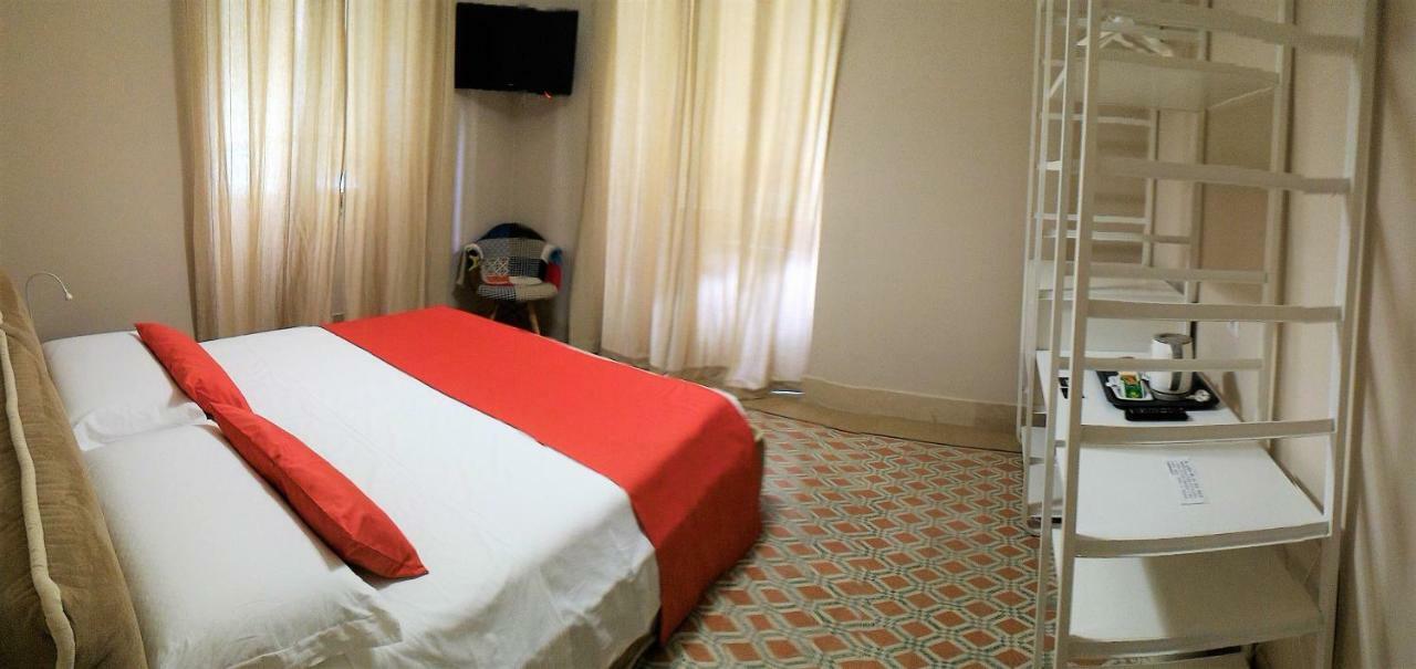 Casa Isabela Luxury Rooms Melfi Exterior photo